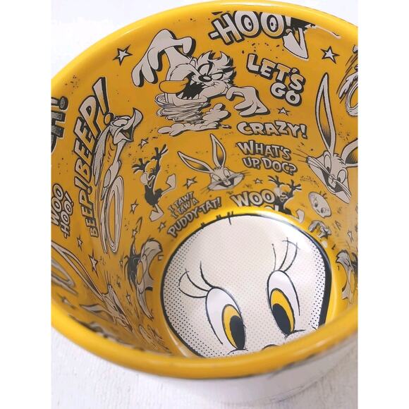 Six Flags Magic Mountain Looney Tunes Tweety Bird YELLOW Ceramic Wide Mug Cup - Picture 9 of 16